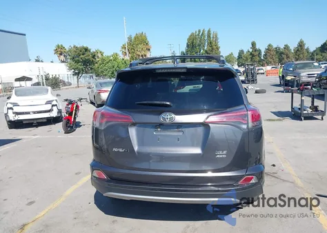 2018 Toyota Rav4 Xle from USA, damaged, VIN JTMRFREV2JJ717638